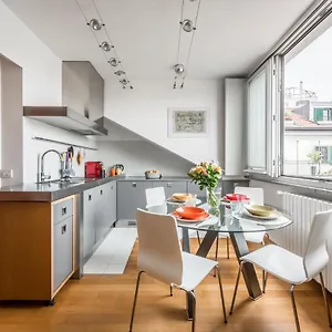  Apartment The Orange Attic - Navigli Area Italy